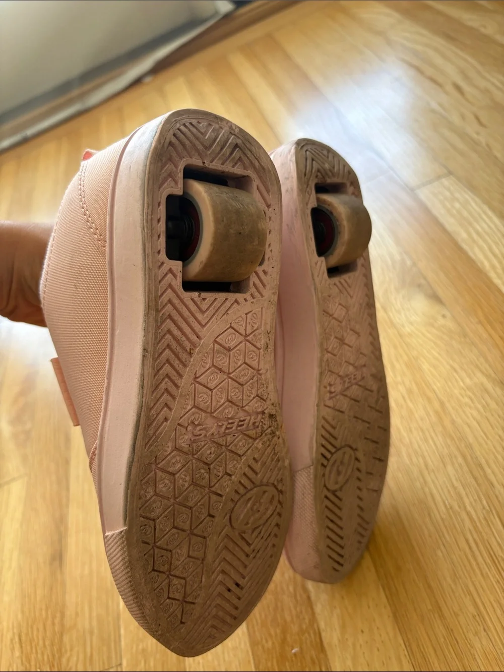 Heelys Kids size1 Blush Pink Lace-Up Sneakers